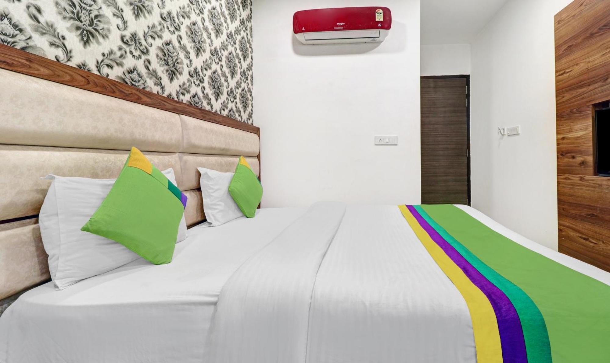 Itsy Hotels Unique - Near Railway Station Amritsar Esterno foto