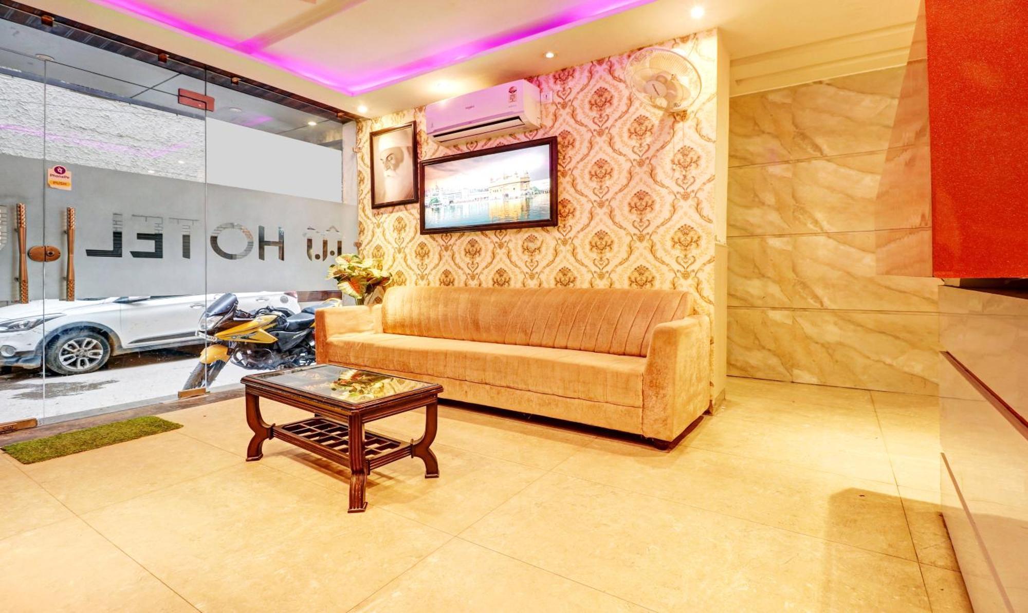 Itsy Hotels Unique - Near Railway Station Amritsar Esterno foto