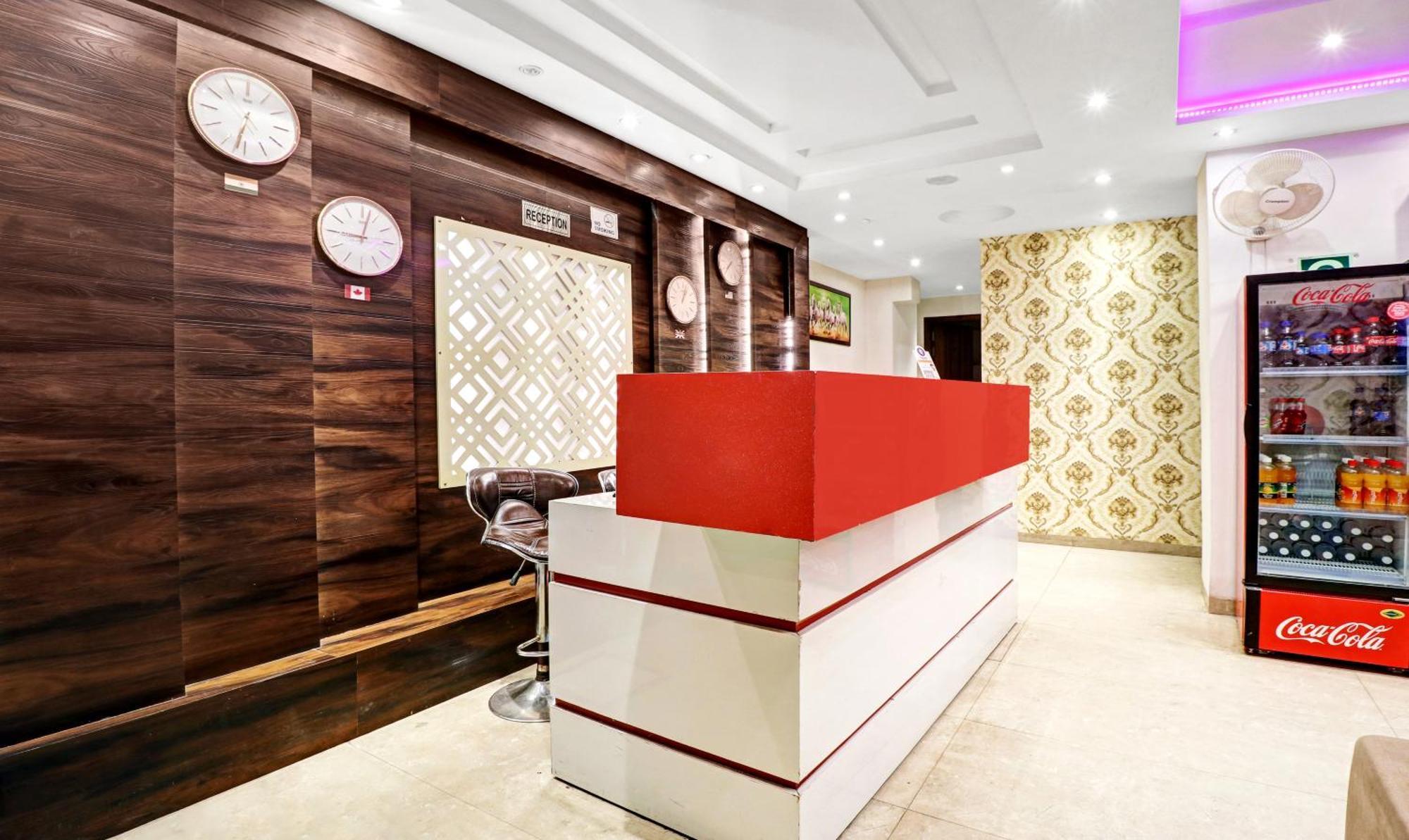 Itsy Hotels Unique - Near Railway Station Amritsar Esterno foto